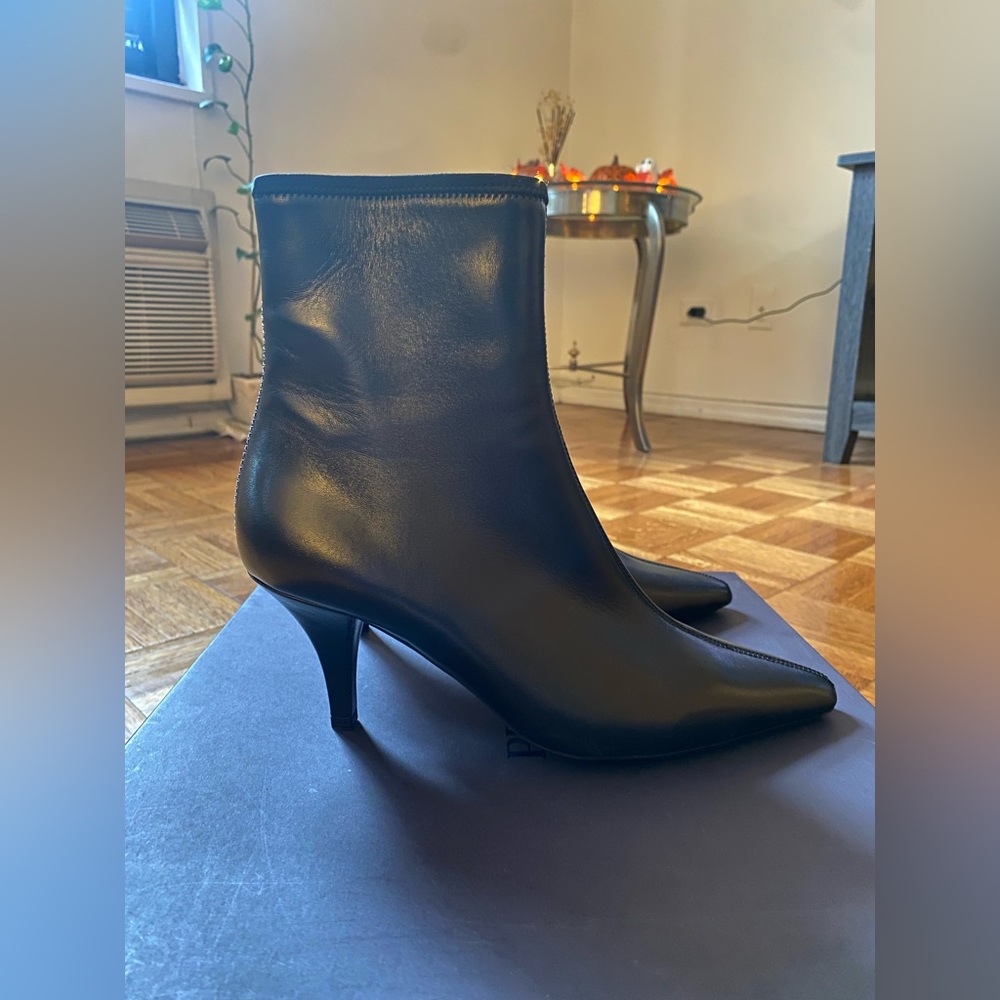 PRADA 🍁 Nappa Stretch Leather Booties | Women’s Size 37.5 Black ‘08 Collection - Picture 11 of 16